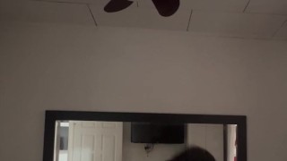Amanecí cachonda con ganas de tocarme el culito
